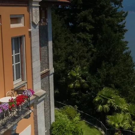 Selva Luxury Lakeview *